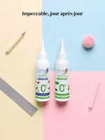 Charger l'image dans la galerie, Deux détachants textiles (n°1 pour taches spécifiques comme goudron ou maquillage, n°4 pour taches de jardinage), présentés avec des crayons et une règle, accompagnés du slogan « Impeccable jour après jour ».