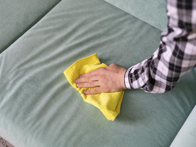 Comment nettoyer son canapé en tissu ?