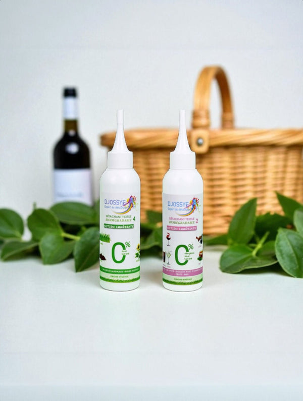 Deux détachants textiles (n°2 et n°4) pour éliminer les taches de boissons, alimentaires et de jardinage sur les vêtements.