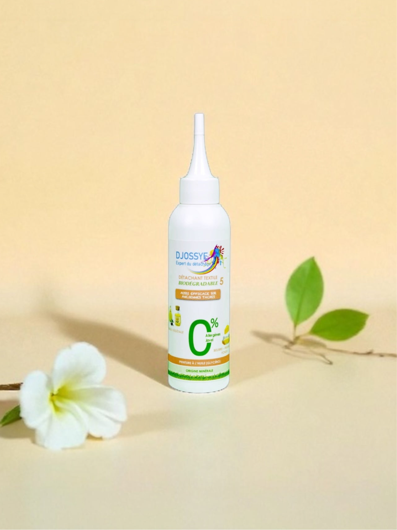Détachant naturel Djossye contre les taches d'huiles et de graisses (huile d'olive, tournesol...) sur tous types de tissus.
